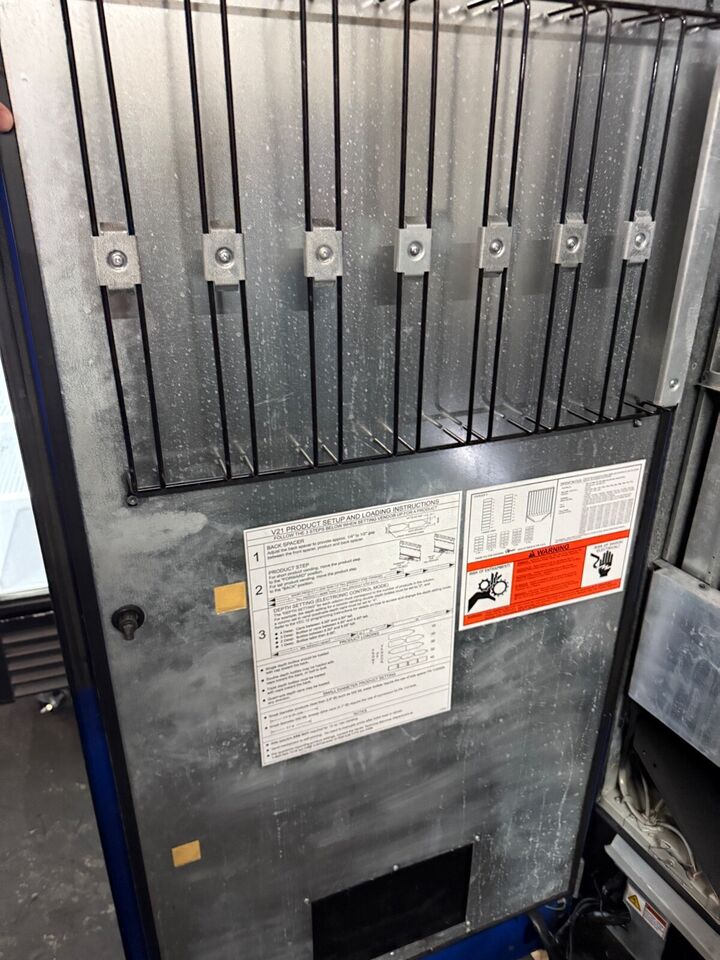 Vendo-621-HVV-Pepsi-Drink-Vending-Machine-1.jpg